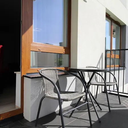 New Mona Red * Varsavia