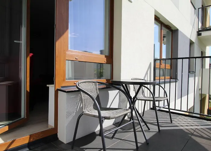 New Mona Red * Warszawa