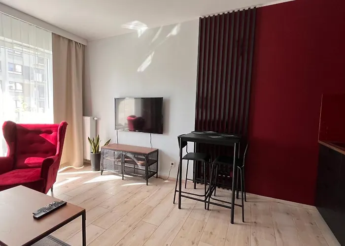 New Mona Red * Warszawa